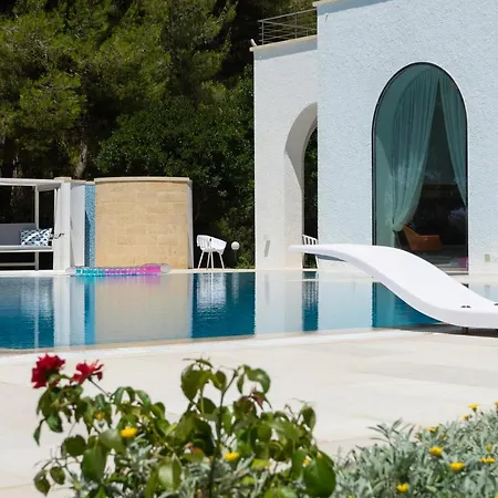 Rosa Mediterranea Villa *